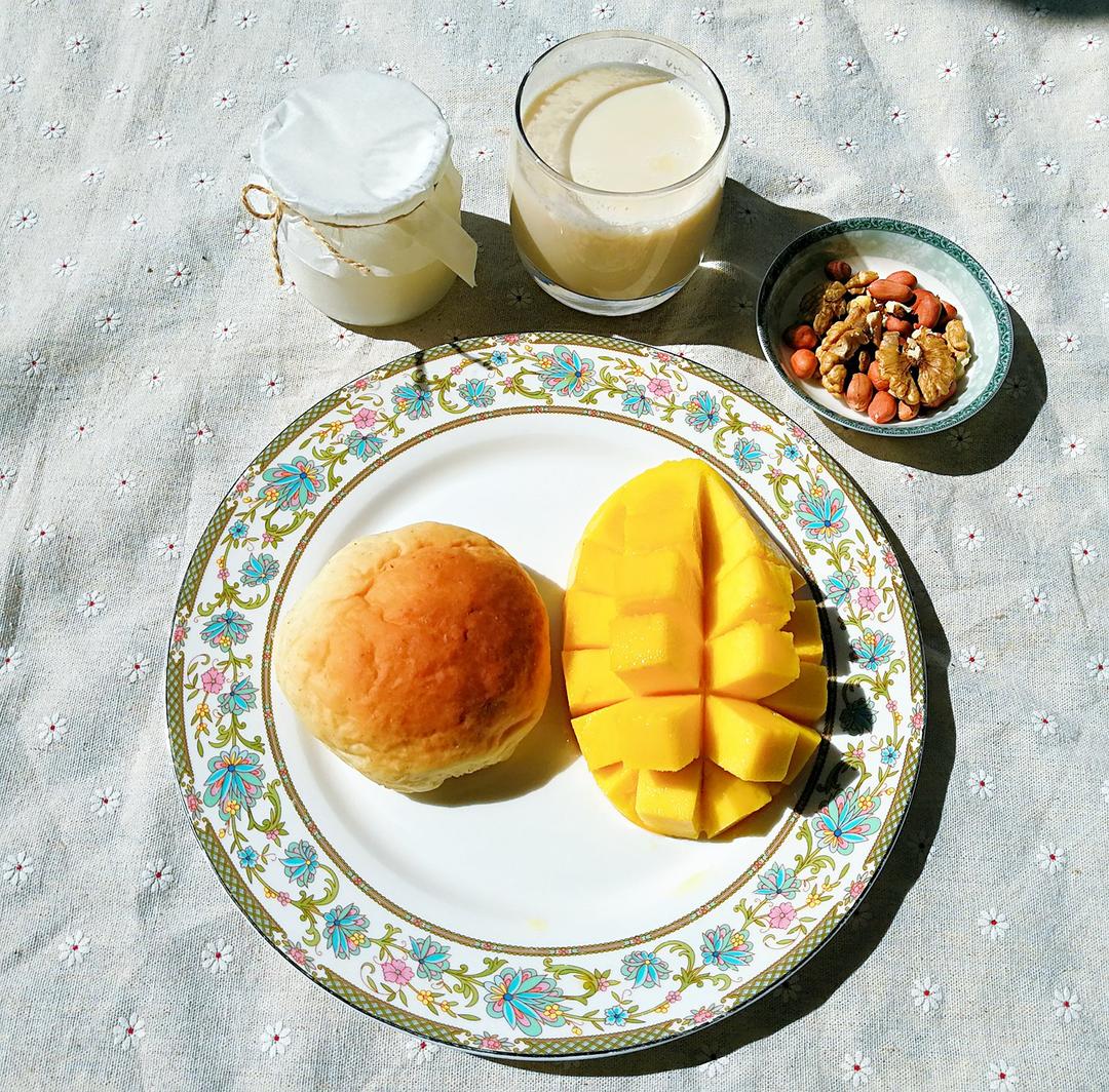 软噗噗的香芋小包