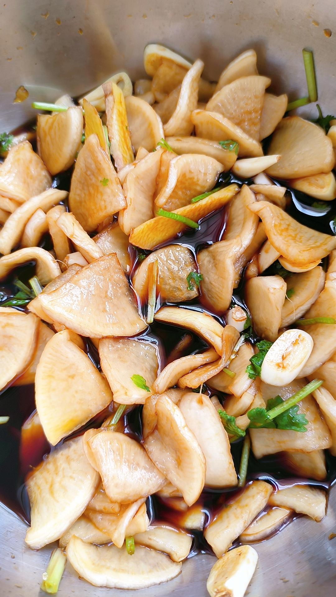 三步爽口酸酸辣辣腌萝卜片小咸菜