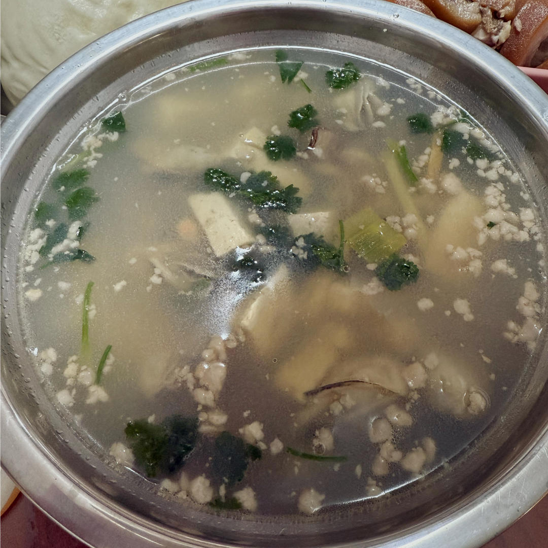 海蛎子豆腐汤