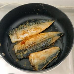 味增青花鱼的做法 步骤2