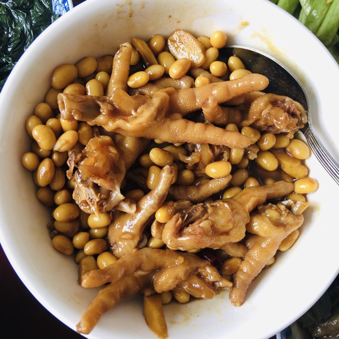 黄豆炖鸡脚