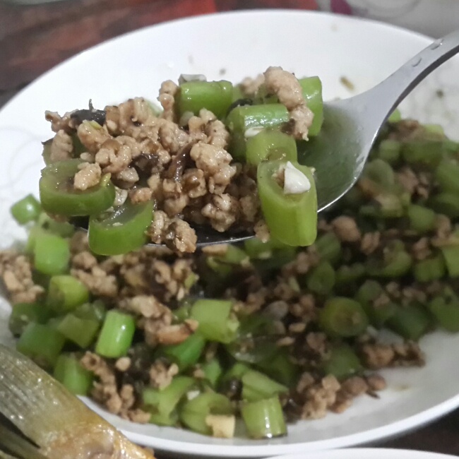 榄菜肉末四季豆