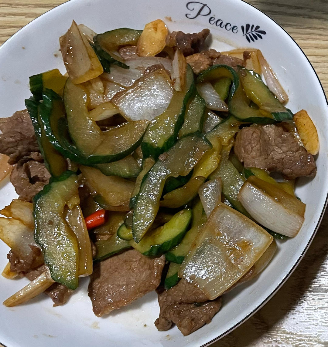 牛肉这样炒，简单又清爽｜黄瓜小炒牛肉