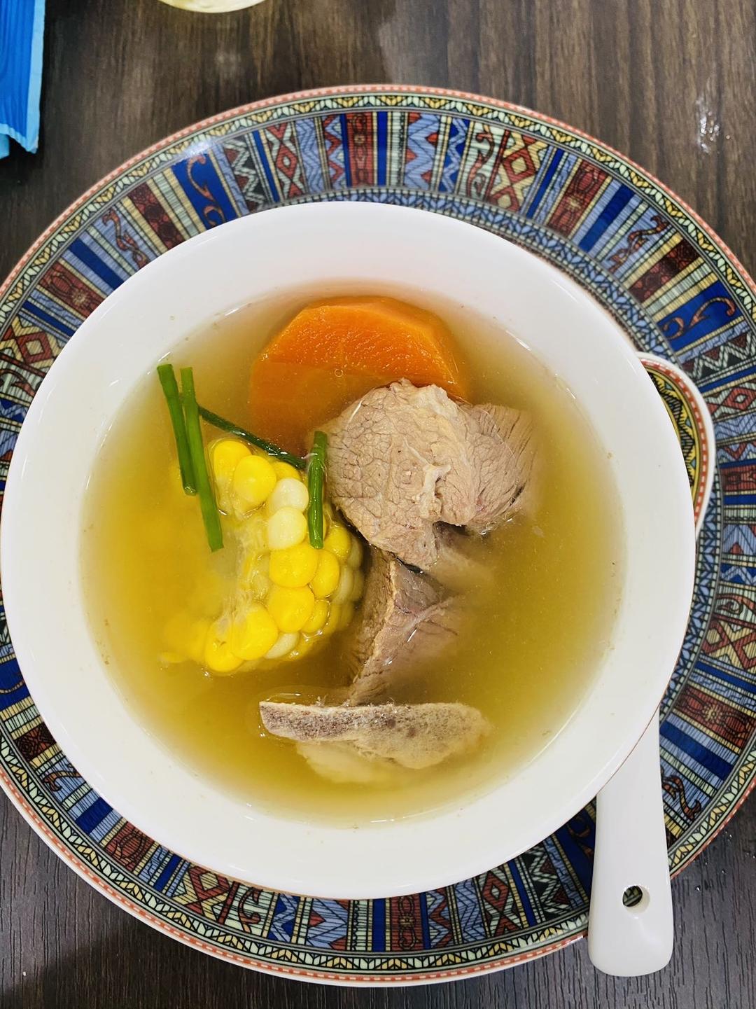 连吃三碗的玉米山药排骨汤