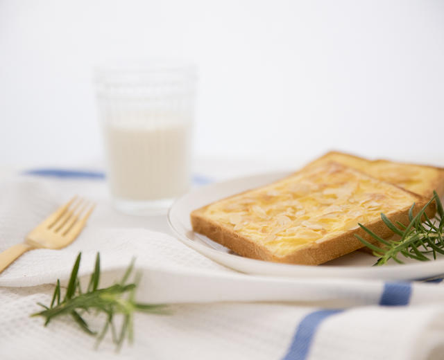 杏仁乳酪厚片#吐司还能这样吃？让你回味一整天！的做法