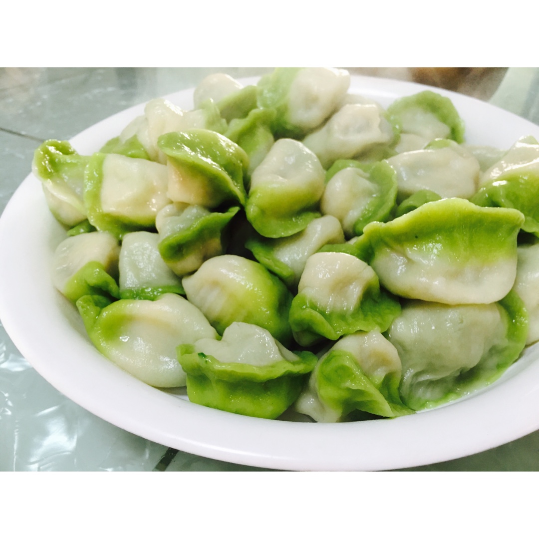 翡翠白玉白菜饺子详细版（附翡翠白玉白菜饺子包法，翡翠白玉饺子皮两种制法，面包机和面，翡翠白玉烧卖，各种馅料搭配）