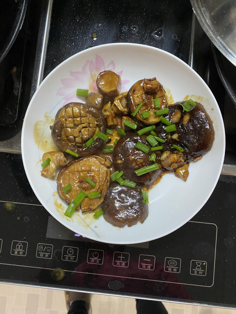 鲜嫩多汁，比鲍鱼还好吃红烧香菇