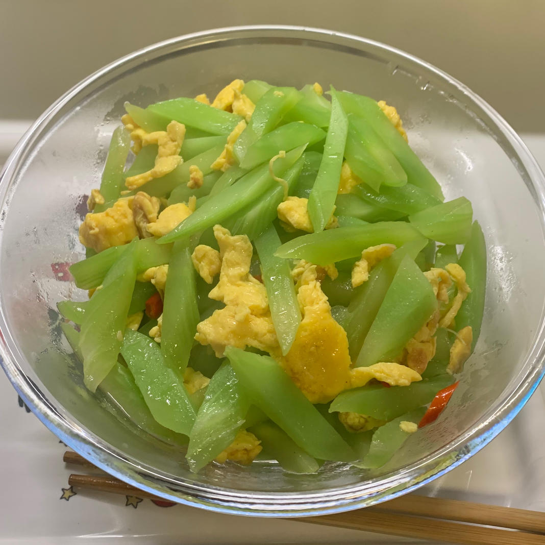 莴笋炒蛋
