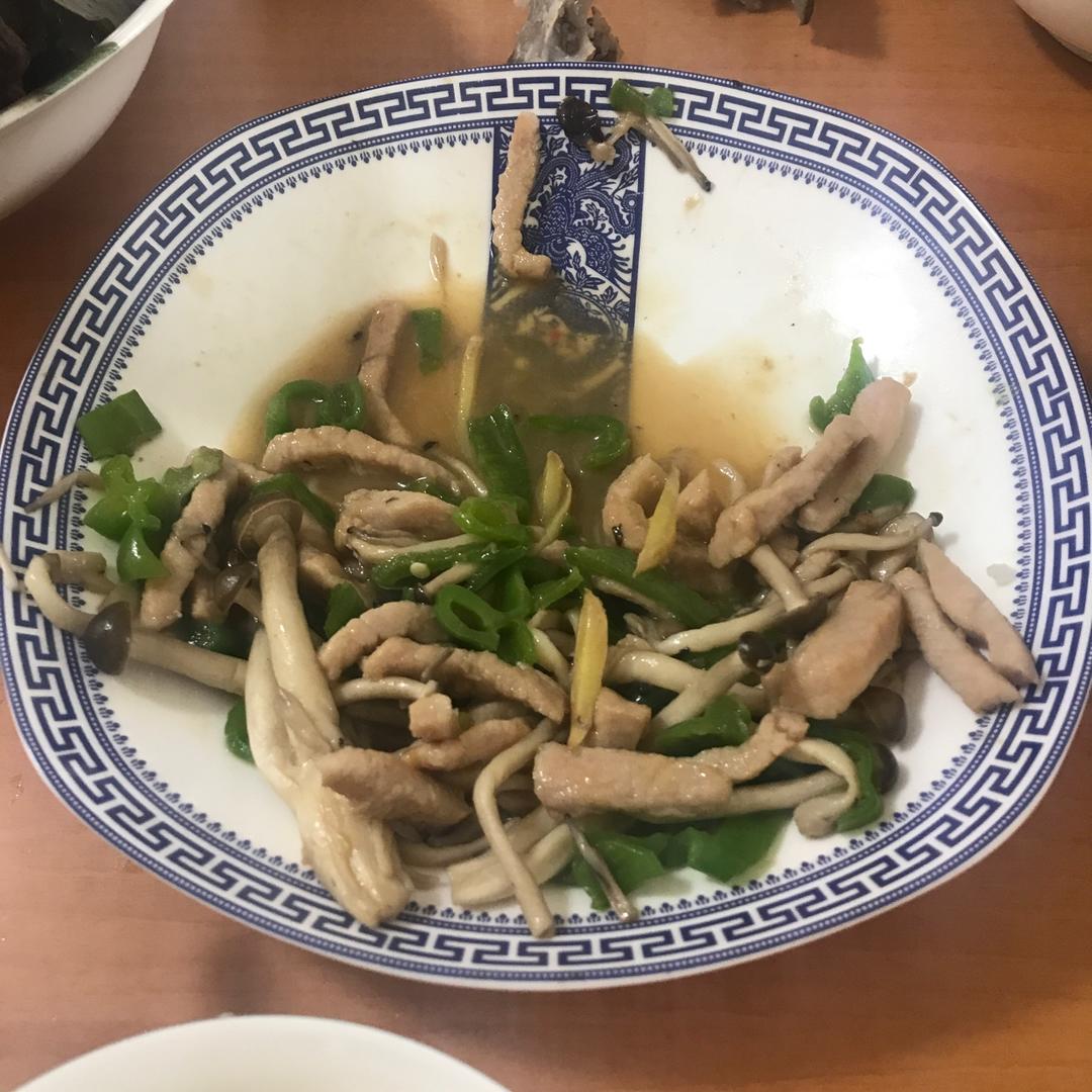黑椒蟹味菇炒肉