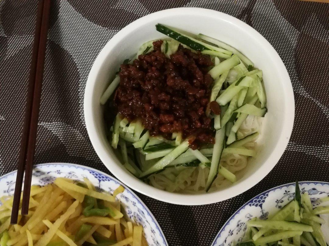 【家常中式】炸酱面