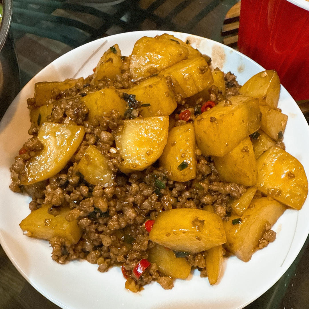 超级下饭的肉沫炒土豆！