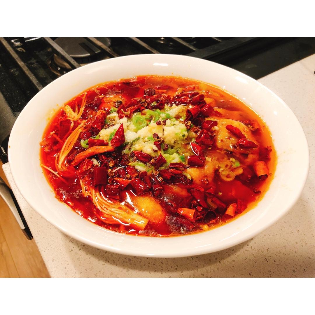 麻麻辣辣水煮鱼片🐟海底捞调料版😋厨艺小白也能做的一道大菜