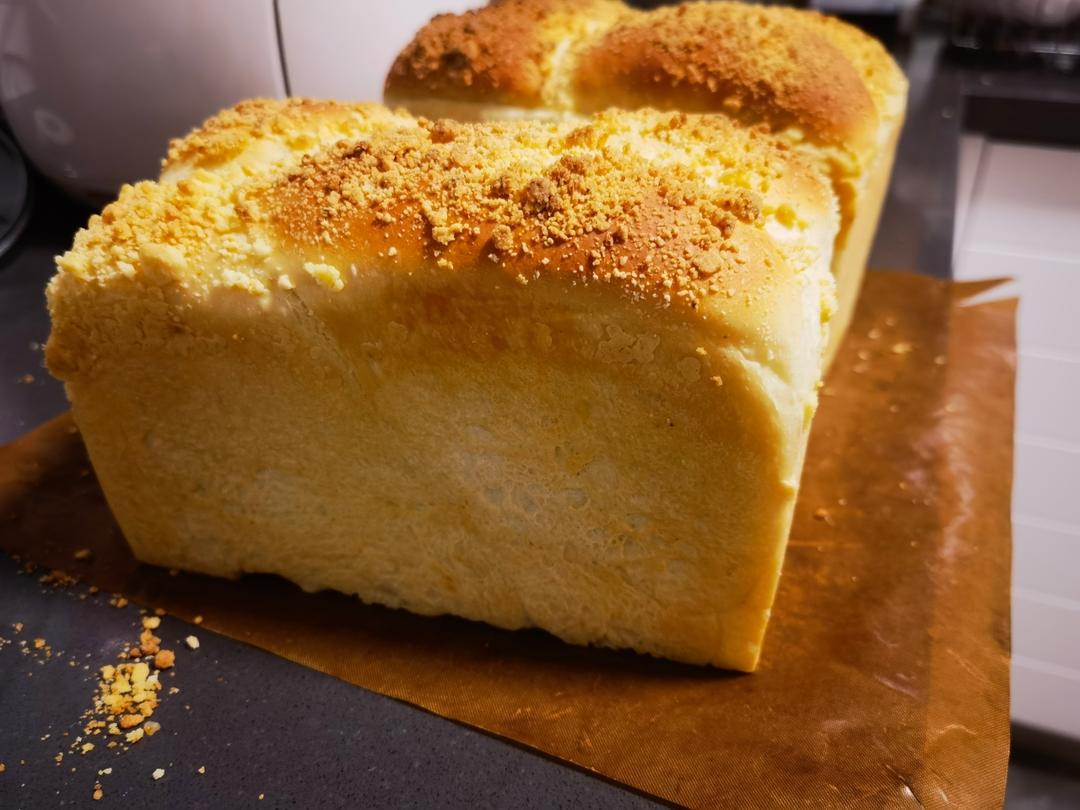 咸蛋黄奶酥吐司