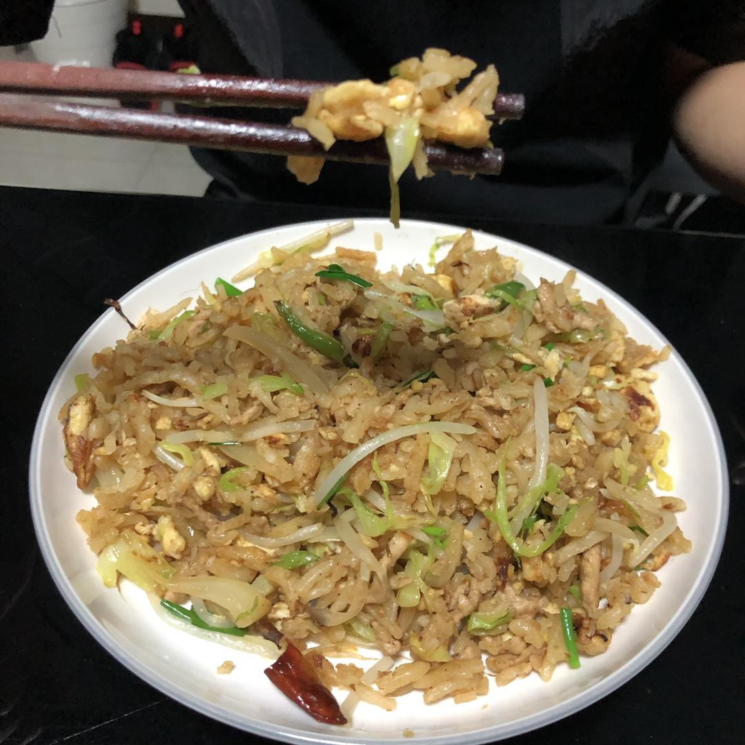 一盘就满足的炒饼丝