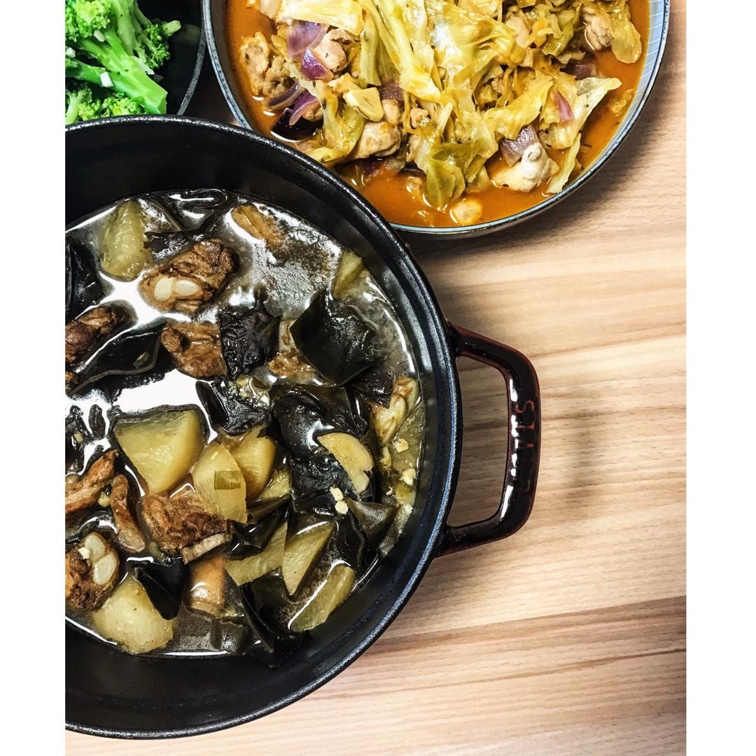 萝卜红烧排骨