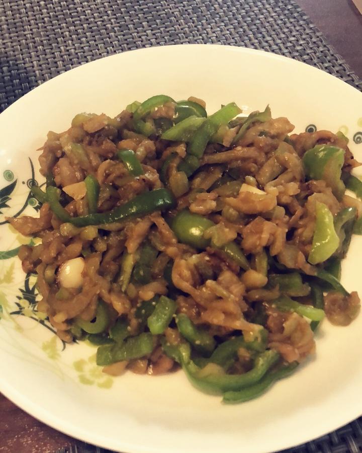 减脂青椒炒茄子