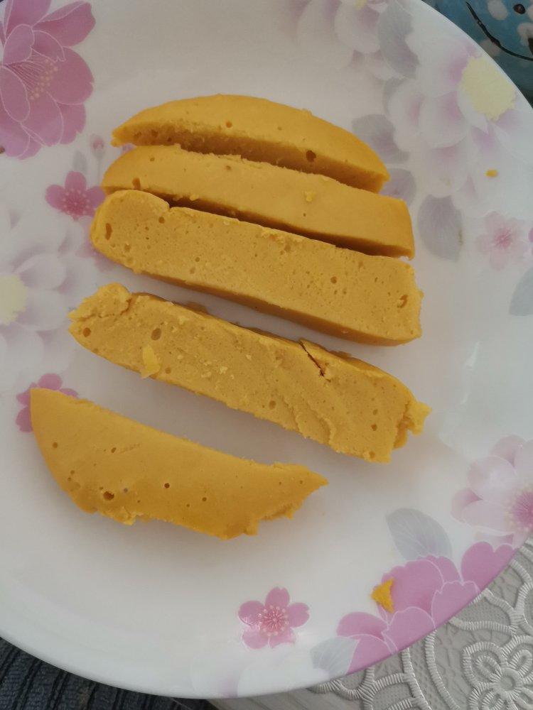 八个月宝宝辅食之瘦肉鸡蛋南瓜蒸糕