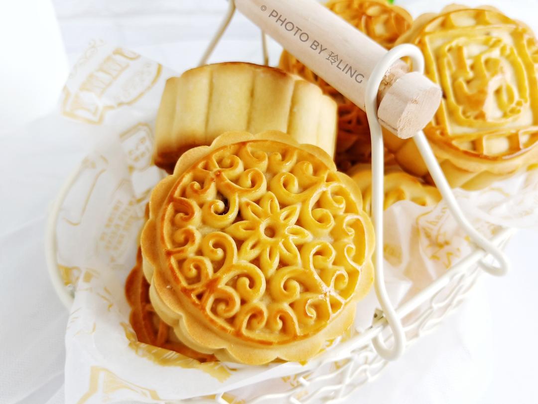 奶香椰蓉蔓越莓馅月饼
