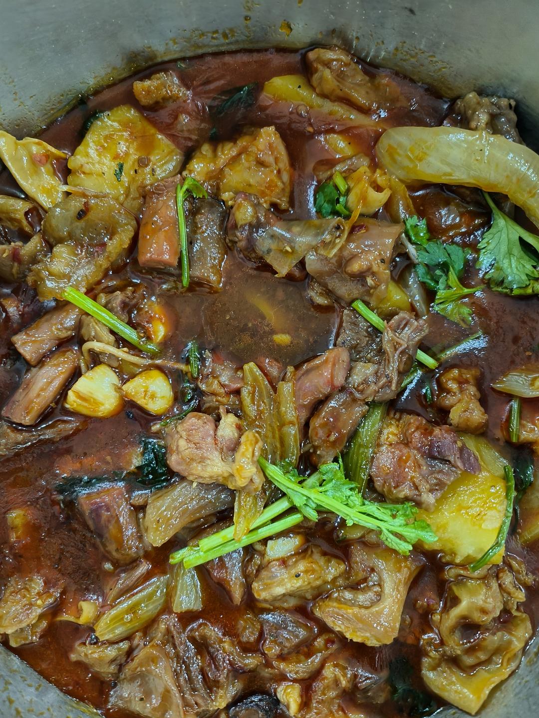 完胜刘一锅的 筋头巴脑炖土豆胡萝卜