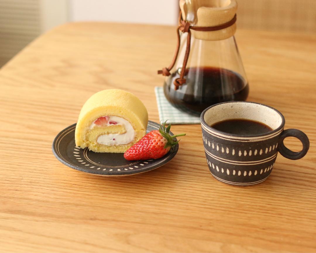 草莓奶油蛋糕卷