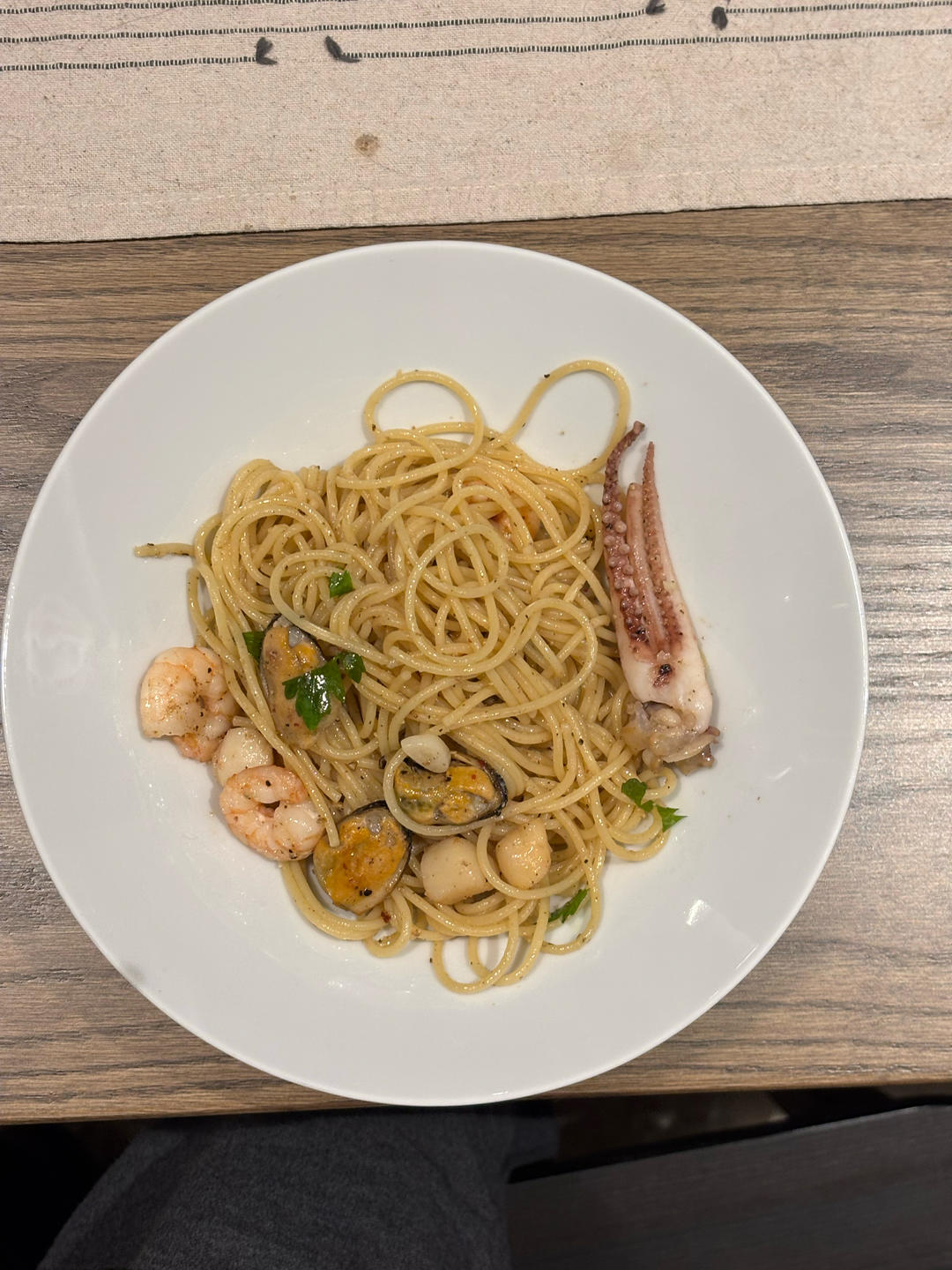 蒜香海鲜意大利面
