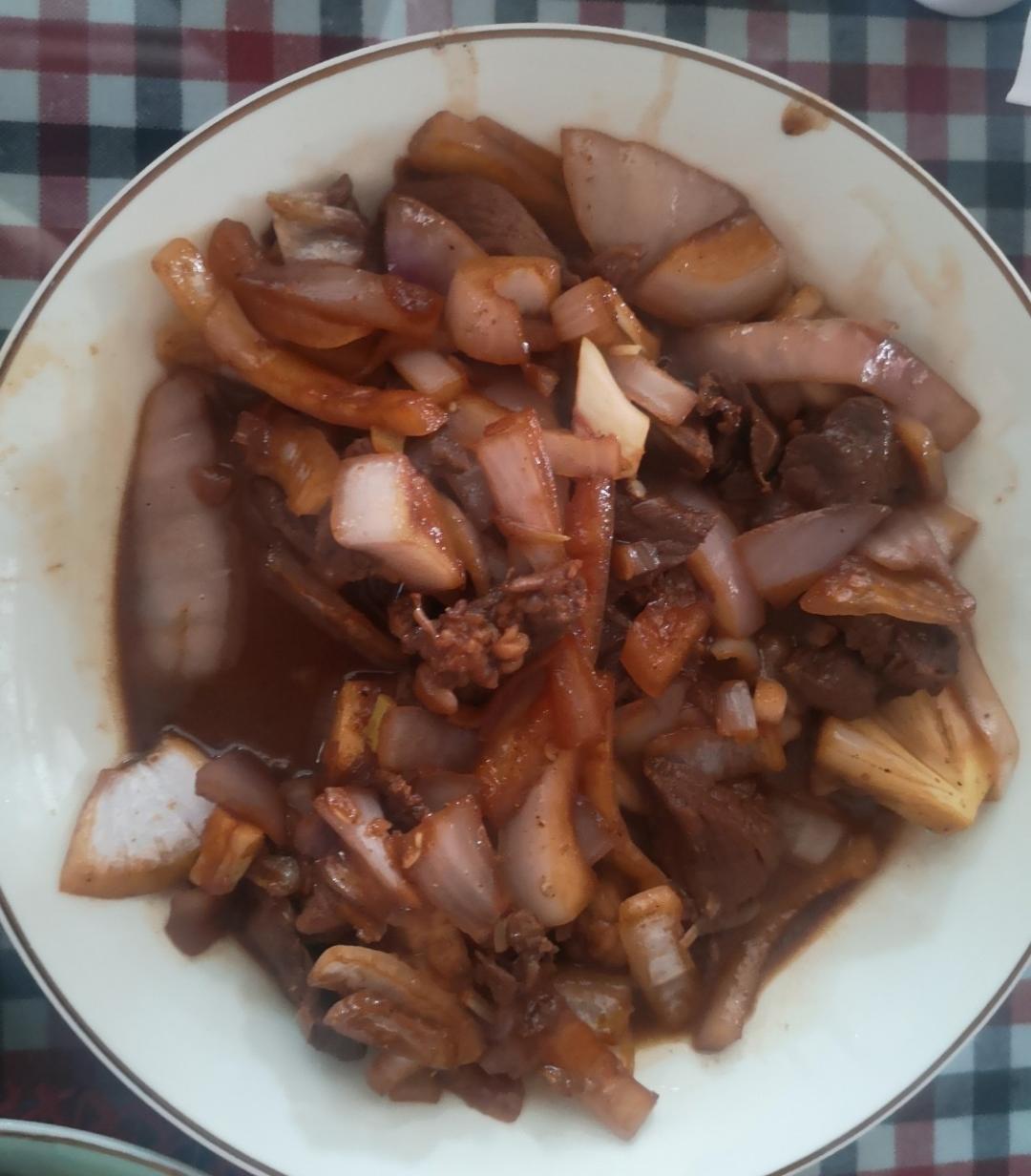 洋葱炒牛肉