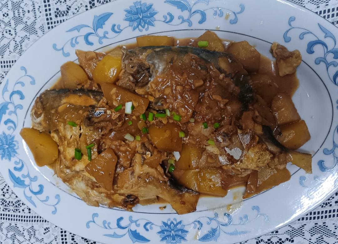 鲳鱼烧土豆