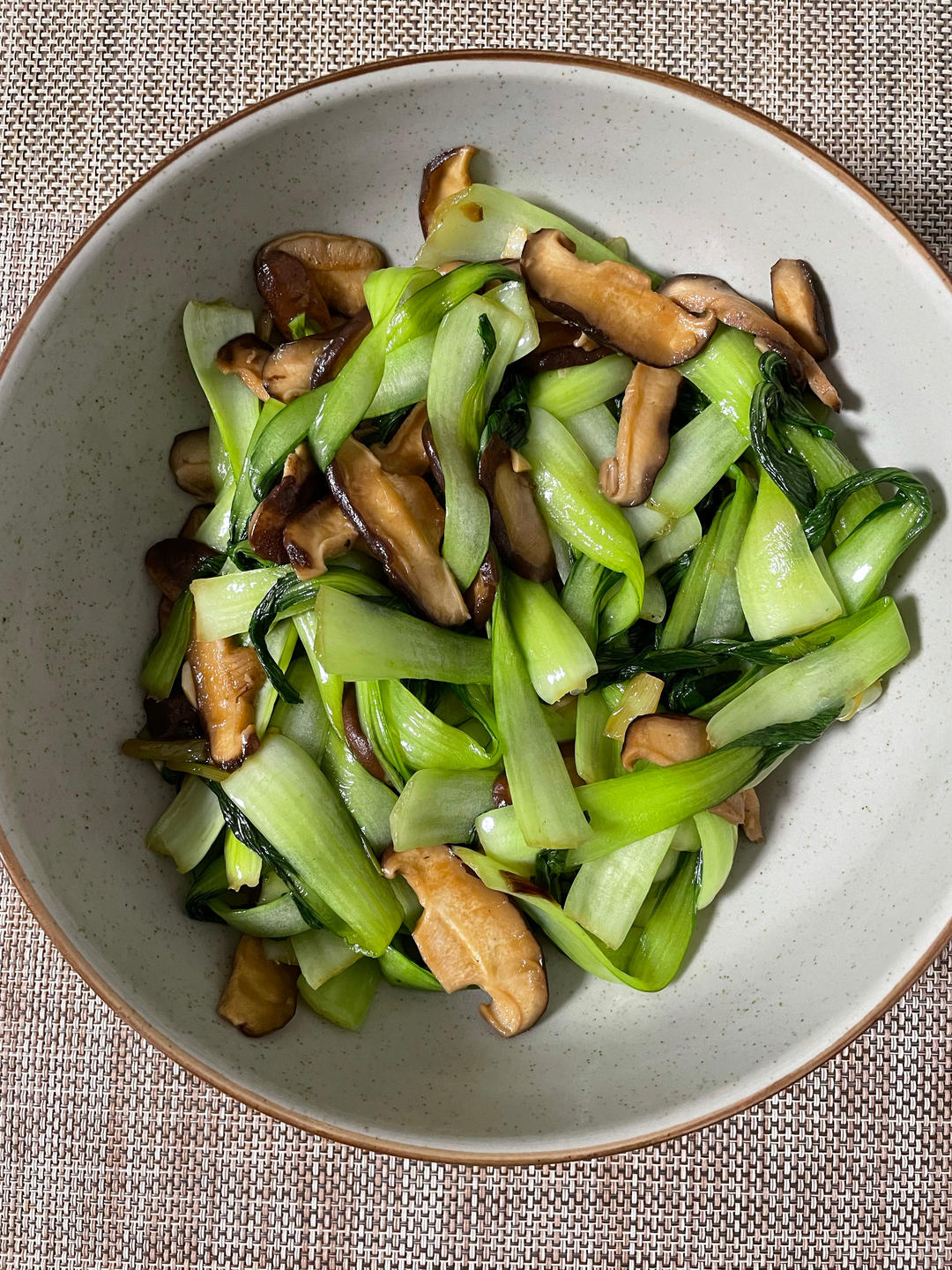 比肉还好吃的——蚝油香菇油菜