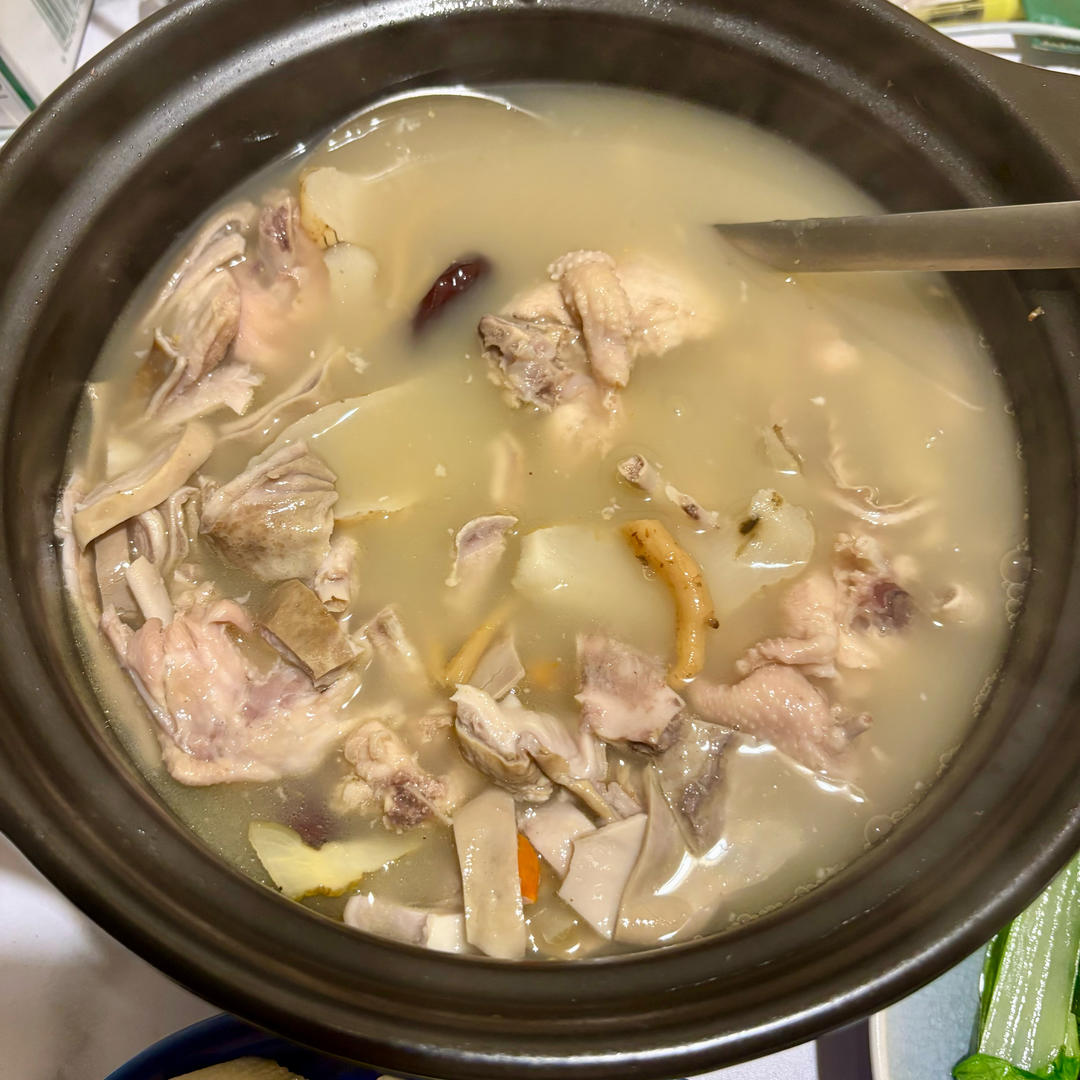 广式猪肚煲鸡汤