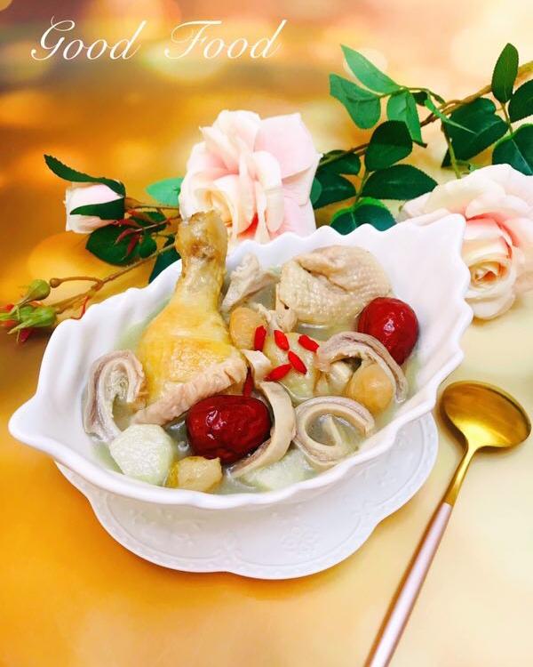 【家常中式】胡椒猪肚鸡汤