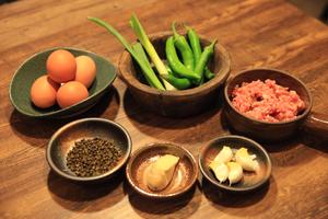 青花椒肉臊荷包蛋的做法 步骤1