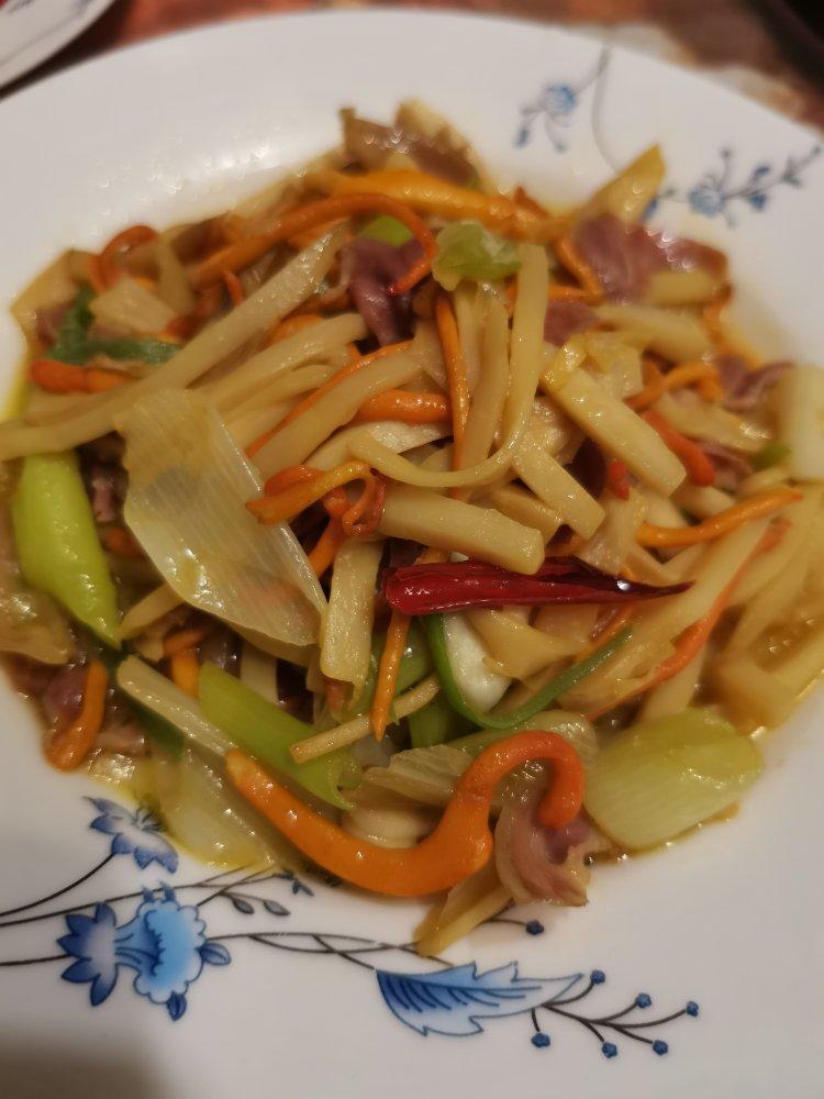 金华火腿炒双菇