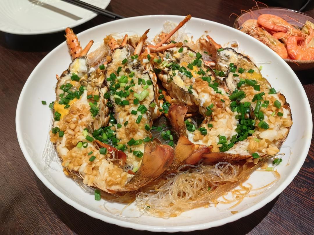 蒜蓉粉丝蒸龙虾（小青龙）
