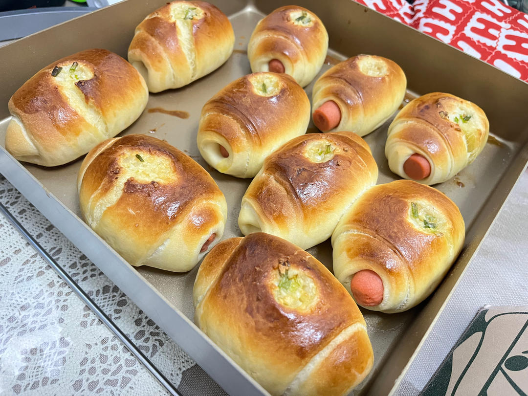 蒜香肠仔包