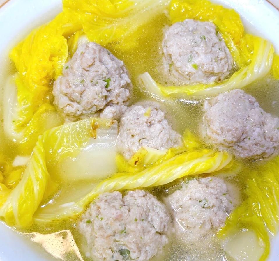 白菜丸子汤