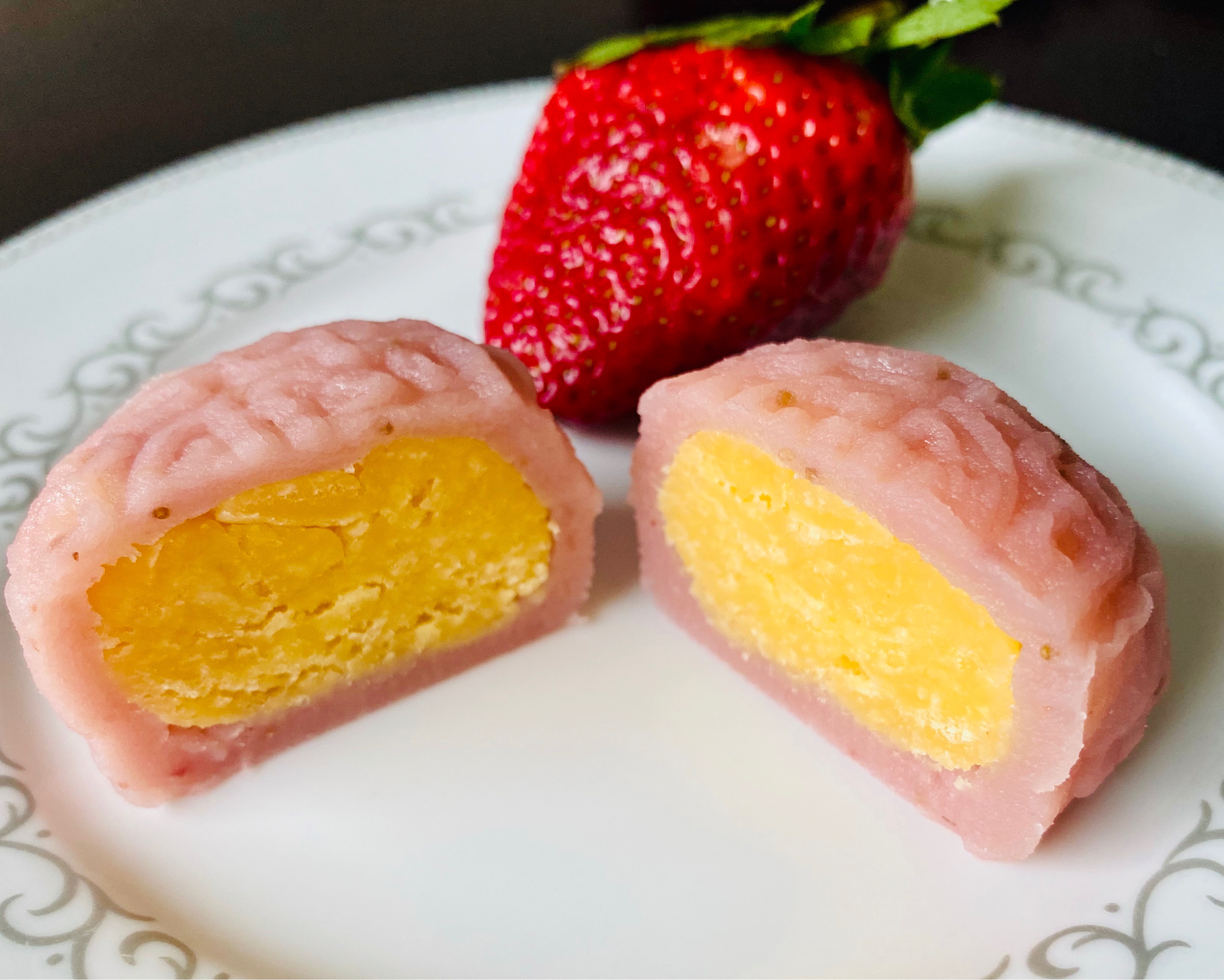草莓冰皮奶黄馅月饼的做法 步骤17