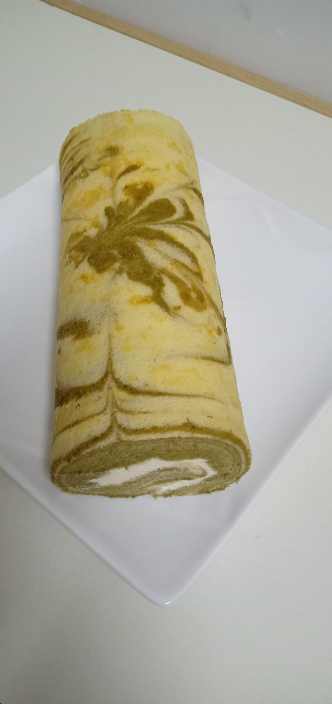 双色花纹蛋糕卷