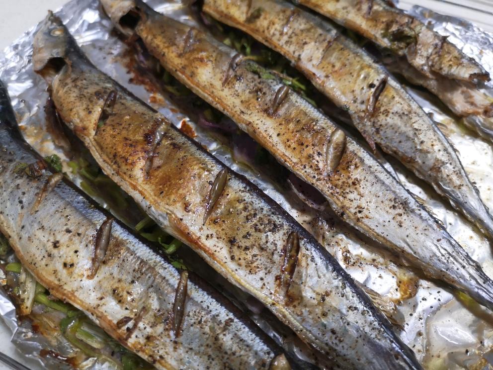 烤秋刀鱼(烤箱版)的做法