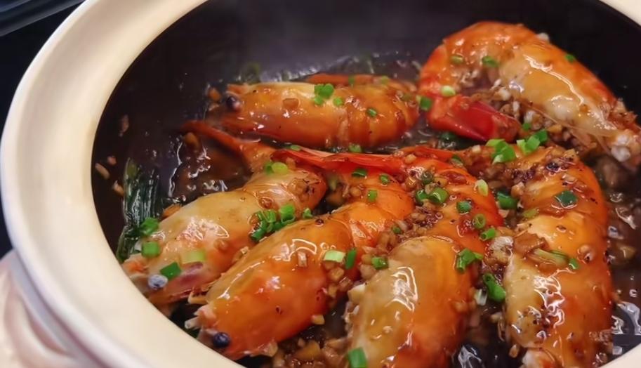葱香油焖大虾