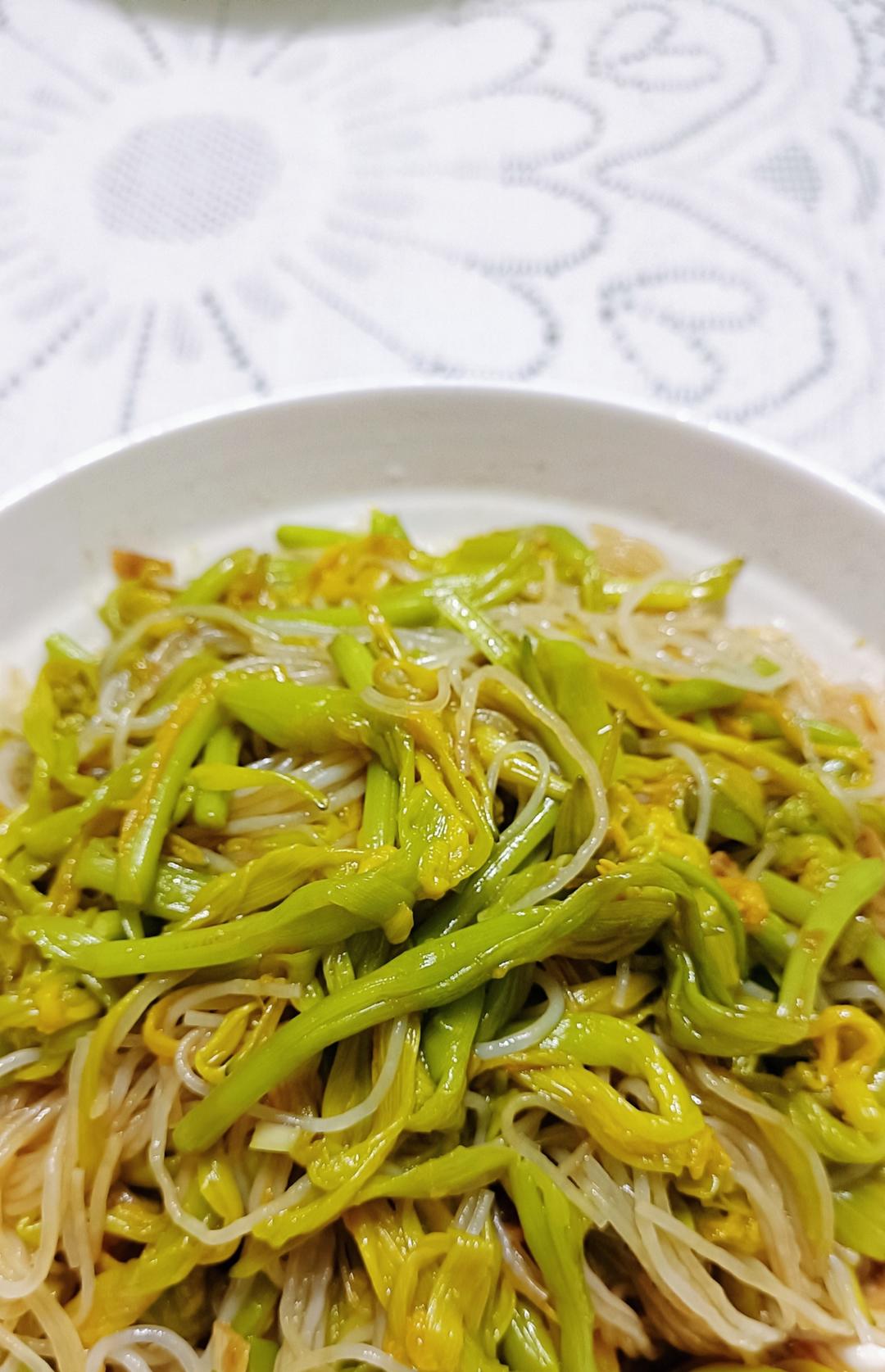 凉拌木耳黄花菜（鲜）