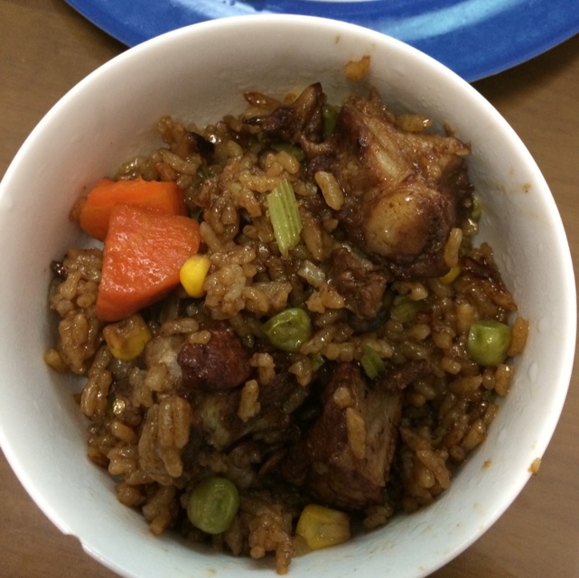 喷香排骨焖饭（爆好吃）
