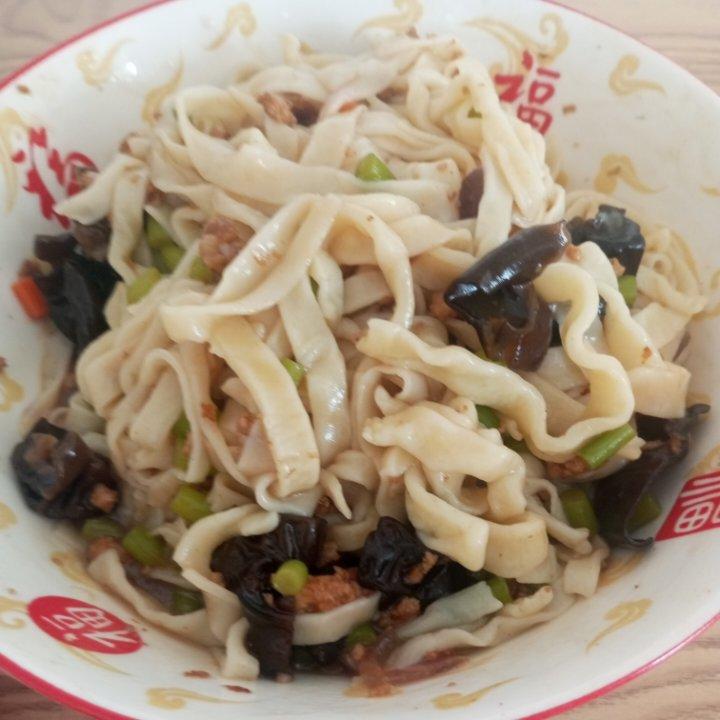 蒜苔打卤面