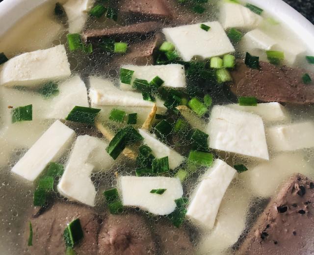 简单的鸭血豆腐汤