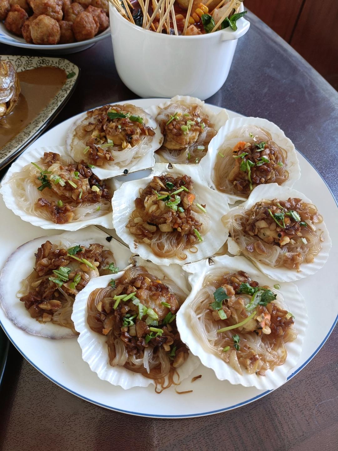 蒜蓉粉丝蒸扇贝粉丝入味有诀窍