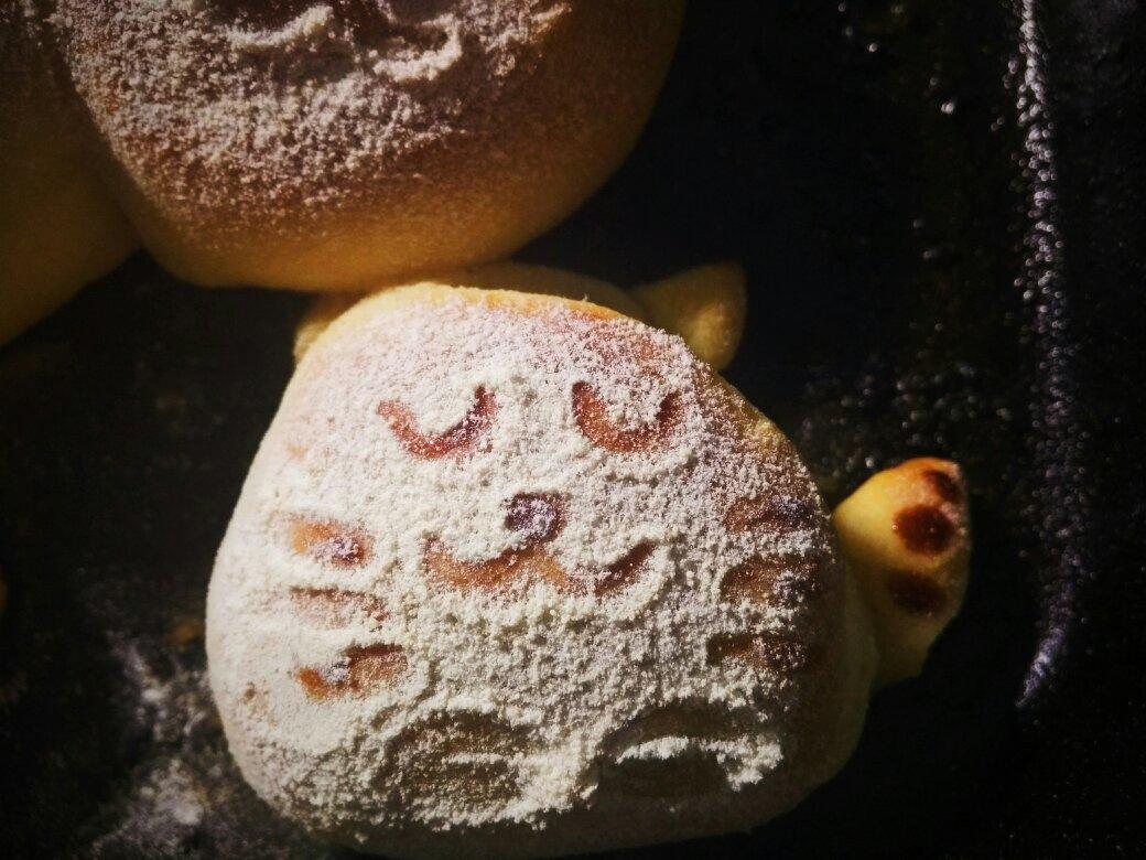 可爱猫--全麦蜂蜜小面包