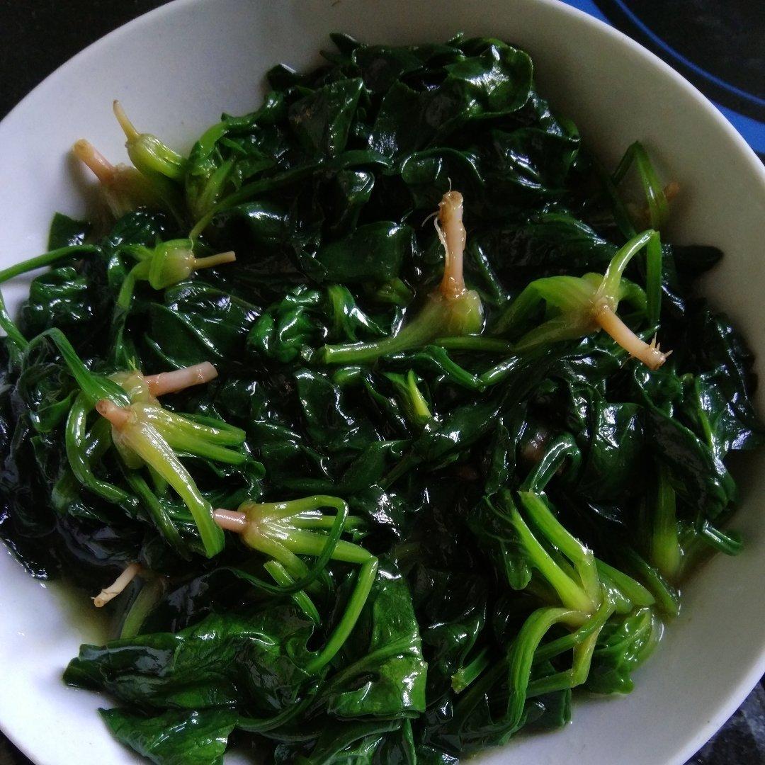 清炒菠菜