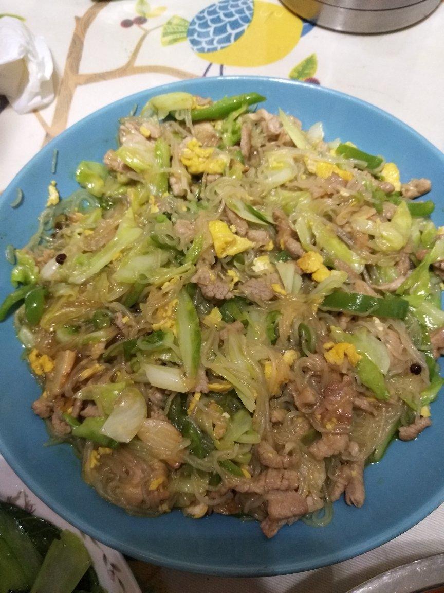 包菜炒粉丝