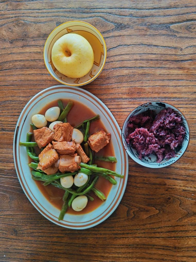 东北四大炖的排骨炖豆角