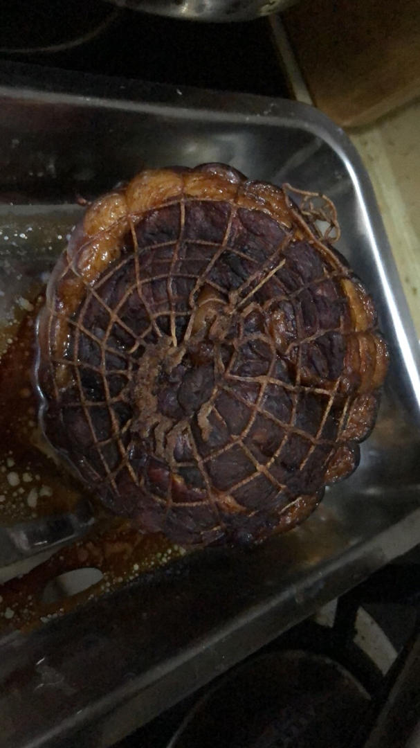 酱肘子