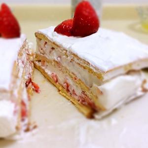 草莓奶油千（三）层蛋糕的做法 步骤7